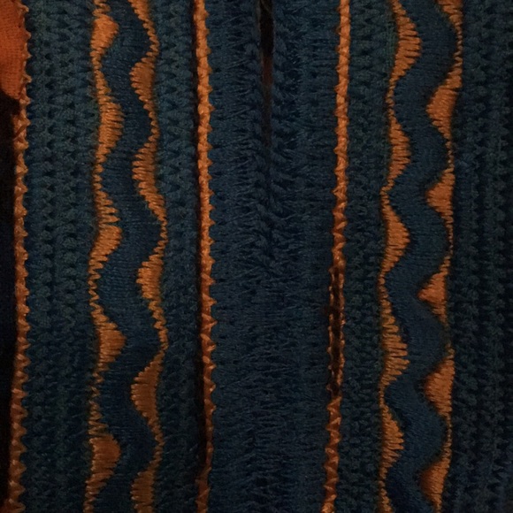 Top - Picture 3 of 4